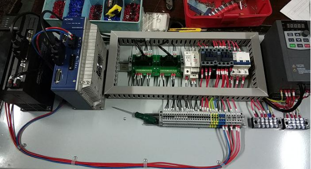 1632392992907532.png 调直切断机系统.png